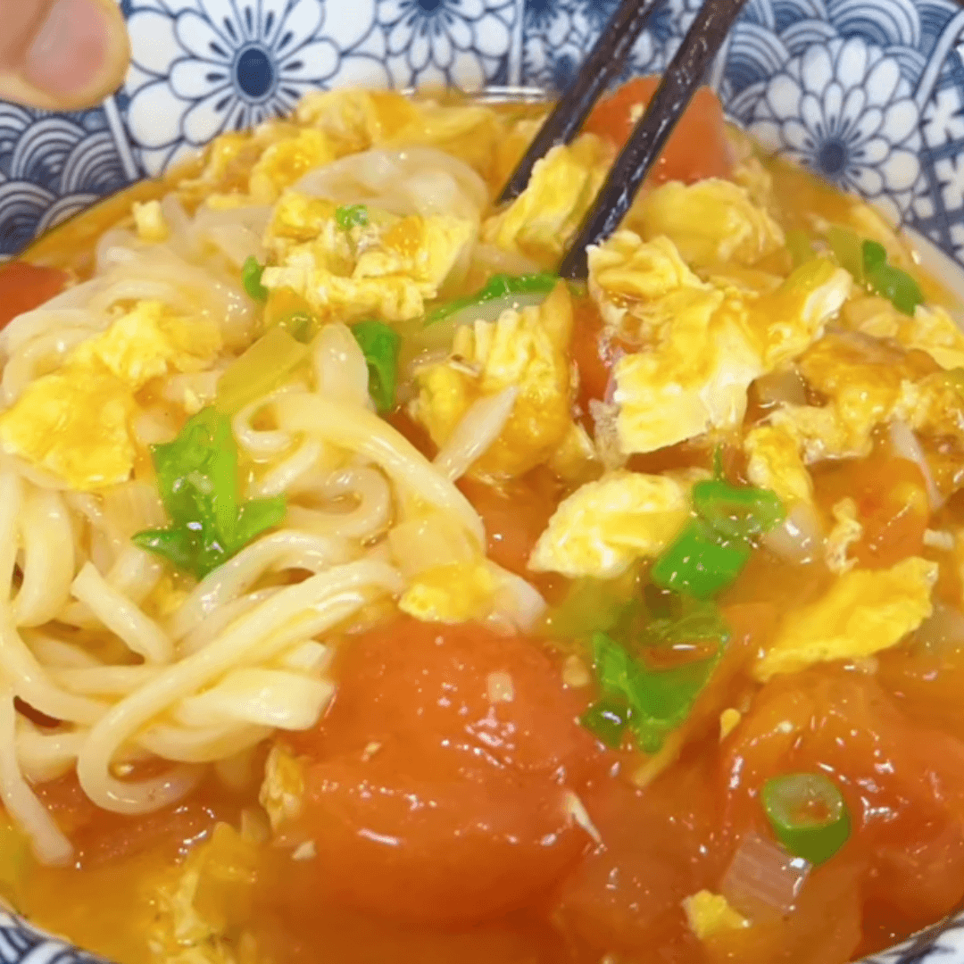 Tomato and Egg Stir-fry Noodles